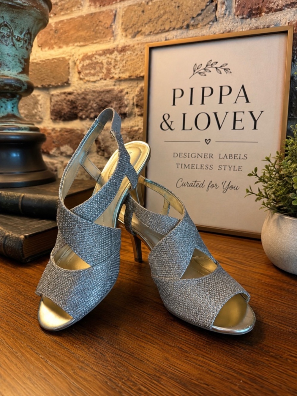 Bandolino Malorie Slingback Heel Size 6.5 M
